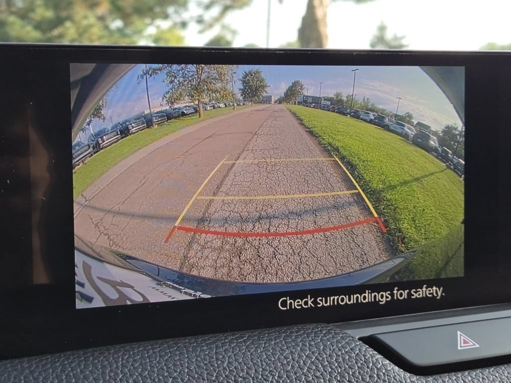 Used 2025 MAZDA CX-90 3.3 Turbo w/ Preferred Package AWD/4WD image 8