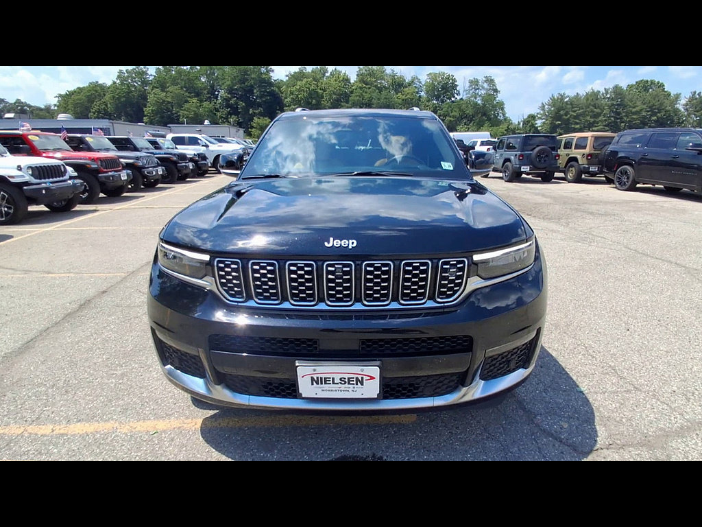Certified 2023 Jeep Grand Cherokee L Summit w/ Advanced Protech Group IV AWD/4WD image 3