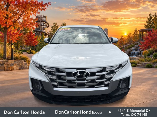 Used 2024 Hyundai Santa Cruz SE FWD image 2