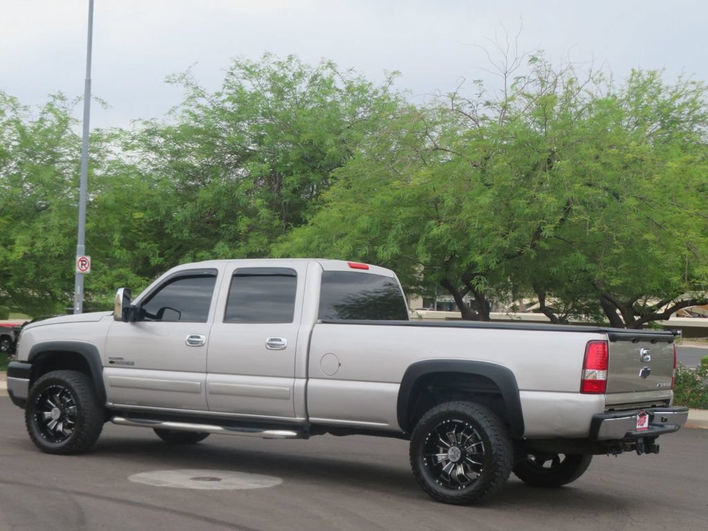Used 2006 Chevrolet Silverado 2500 2WD Crew Cab image 5