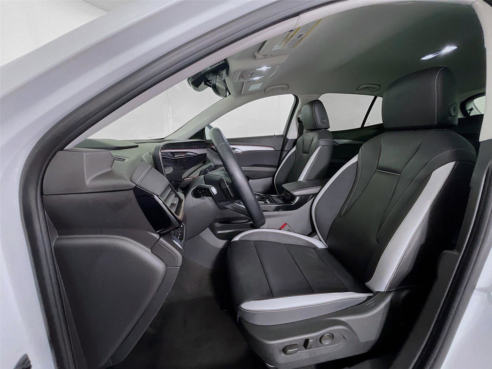 Used 2024 Buick Envision Sport Touring image 24