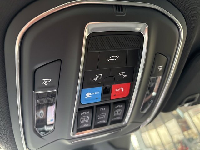 New 2025 Jeep Grand Cherokee Summit w/ Adv Protech Group IV image 17