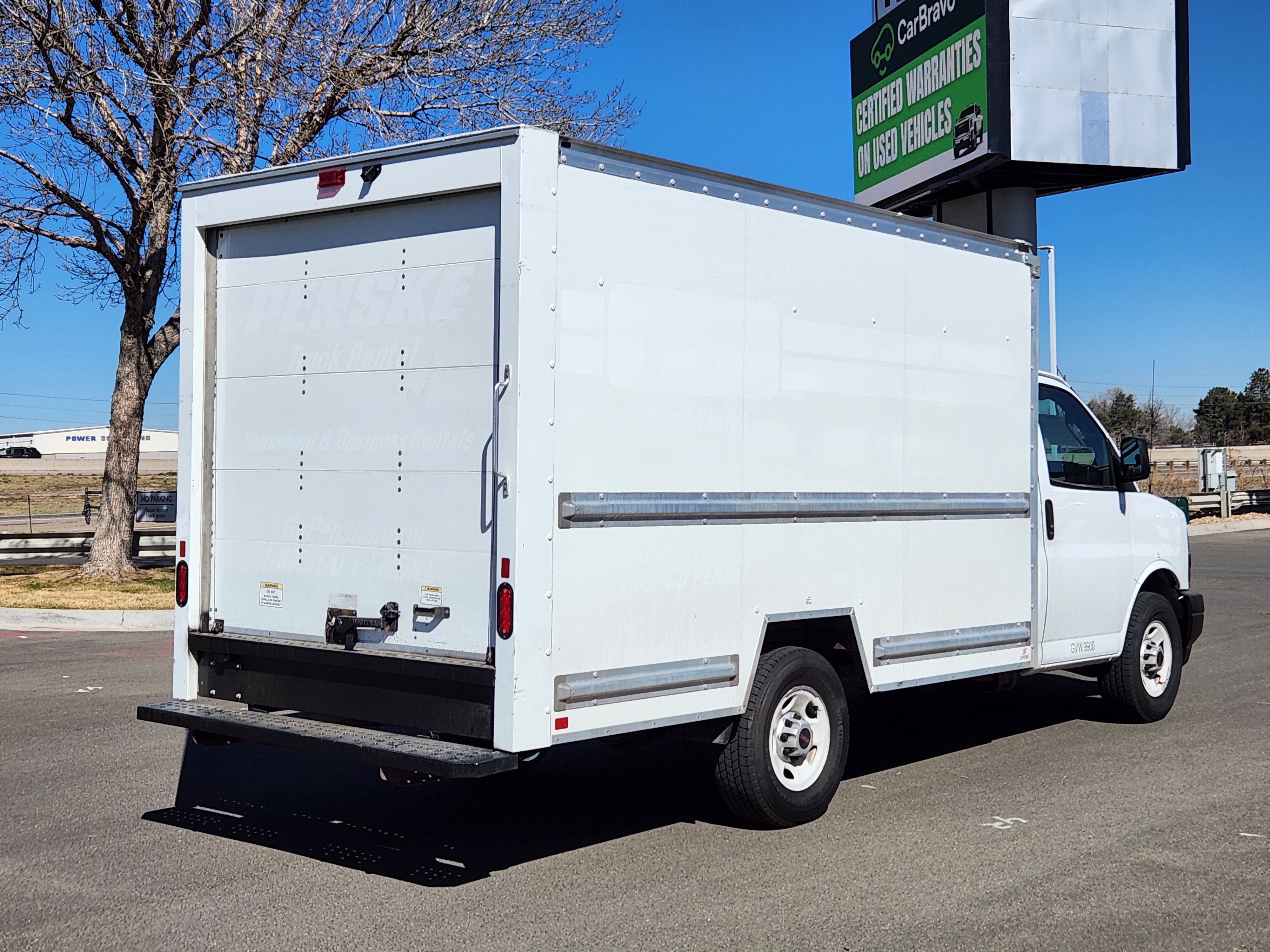 Used 2022 GMC Savana 3500 CUTWAY w/ Power Convenience Package RWD image 3