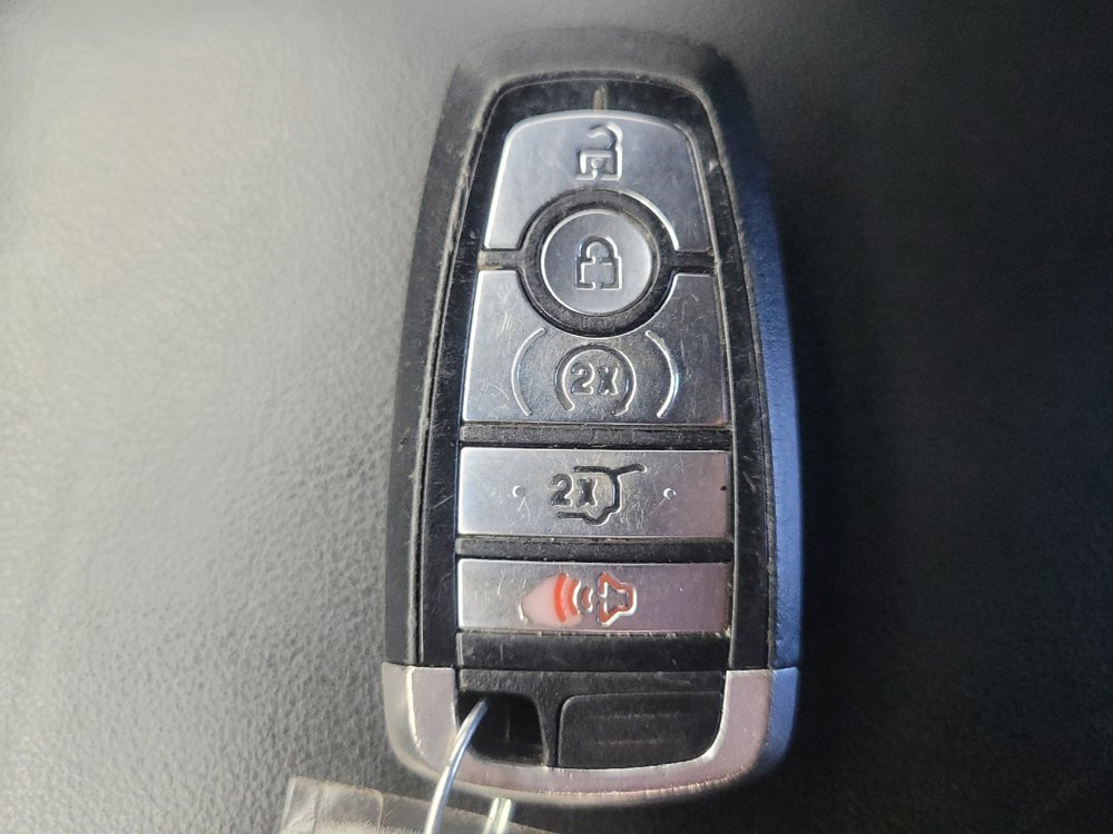 Used 2020 Ford Explorer XLT w/ Equipment Group 202A image 32