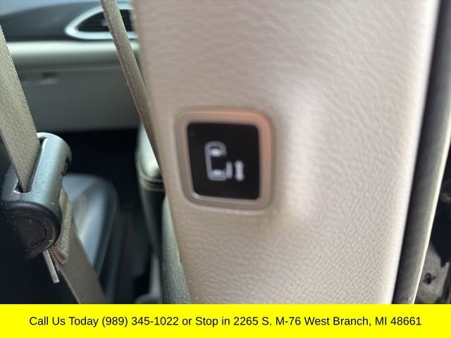 Used 2020 Chrysler Voyager Lxi image 36