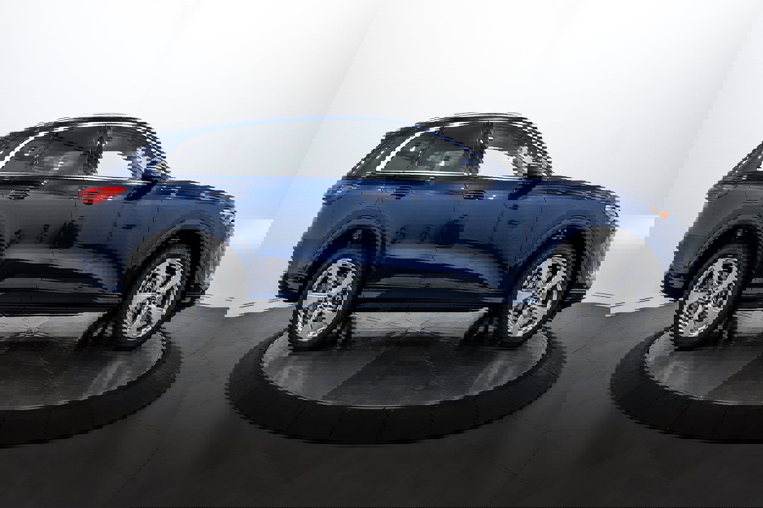 New 2025 Audi Q5 Premium Plus image 3