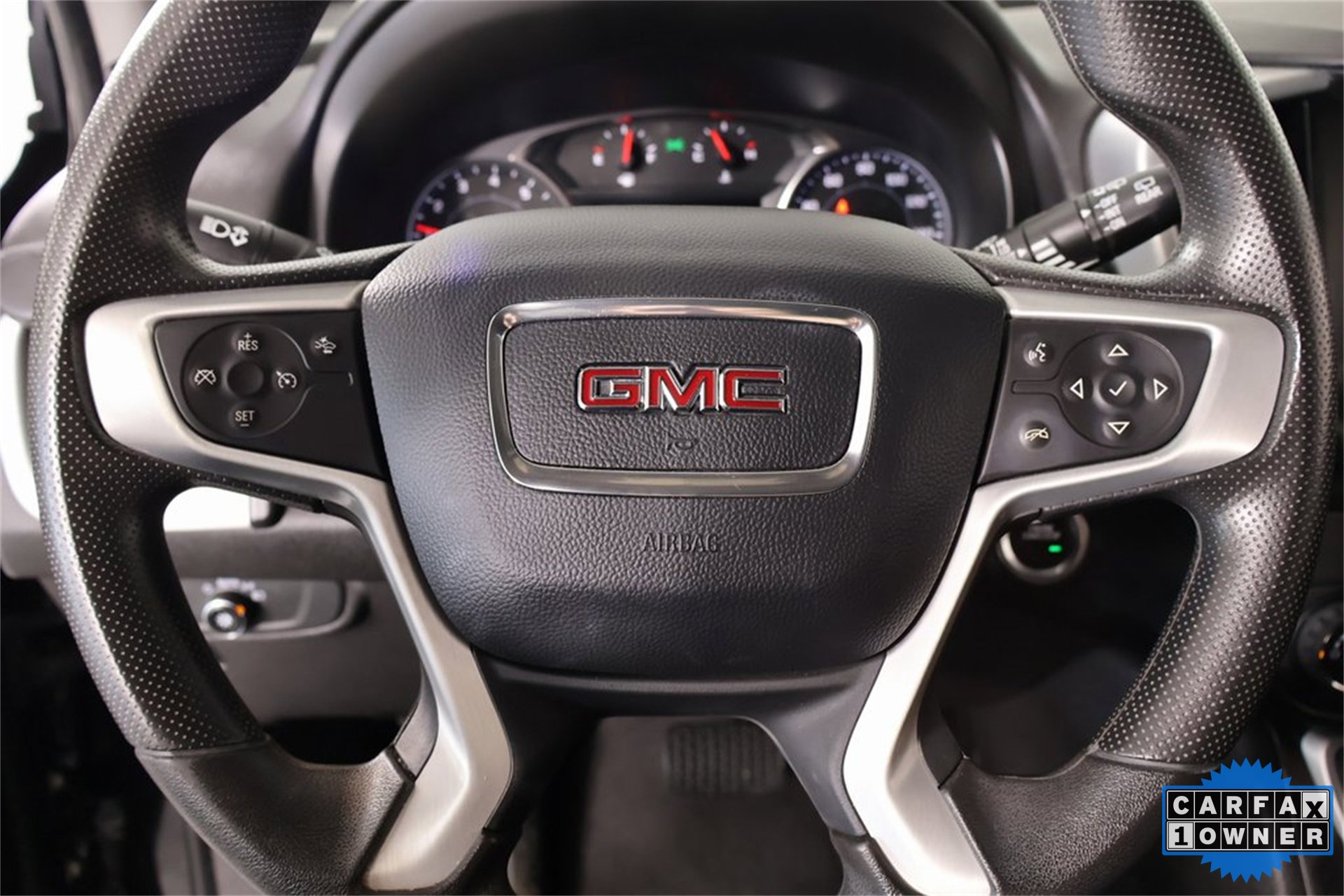 Used 2023 GMC Terrain SLE w/ Elevation Edition image 3