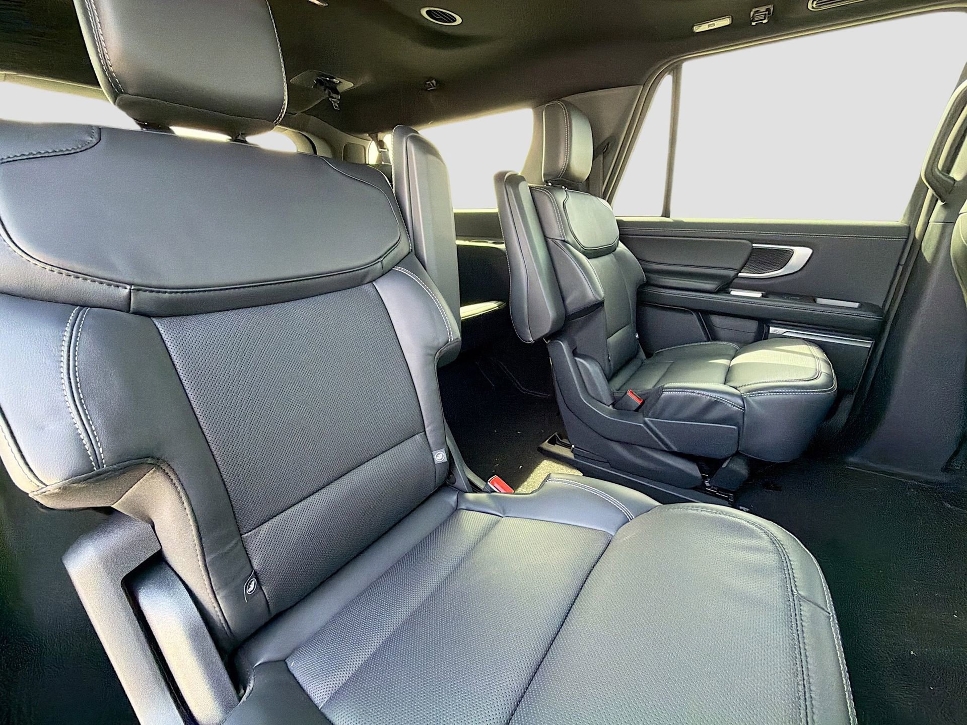 New 2026 Ford Expedition Max Platinum w/ Stealth Appearance Package AWD/4WD image 39