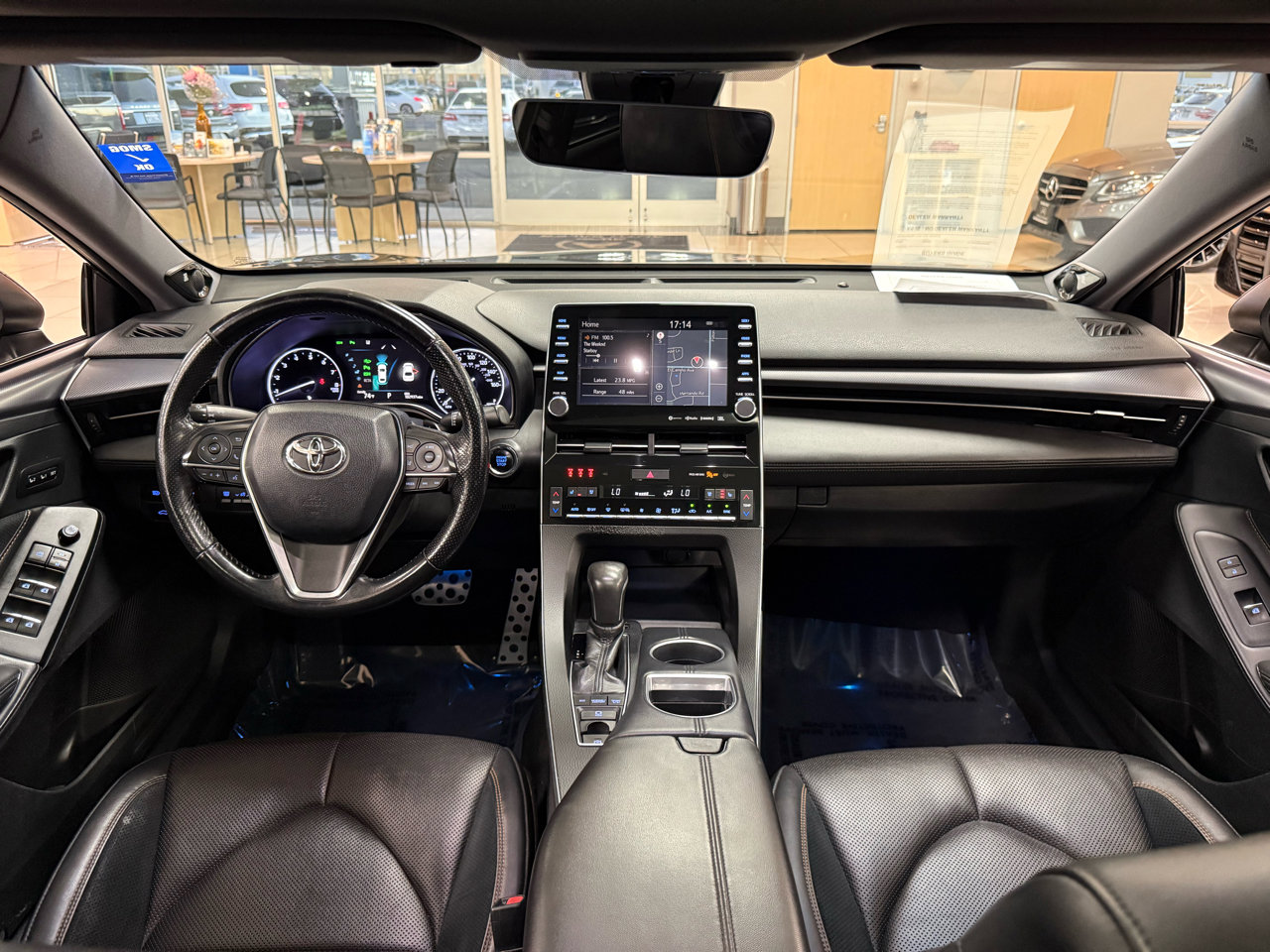 Used 2019 Toyota Avalon Touring w/ Advanced Safety Package image 11