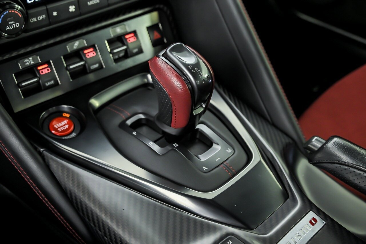 Used 2020 Nissan GT-R NISMO AWD/4WD image 35