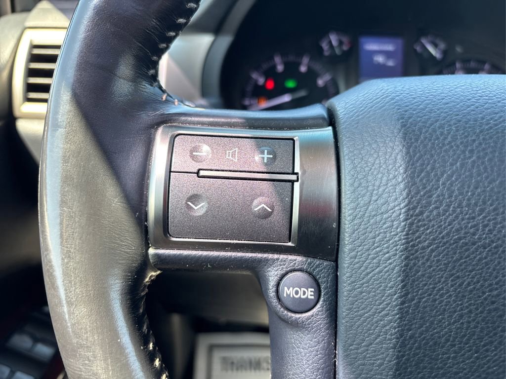 Used 2017 Lexus GX 460 Premium w/ Premium Package image 29