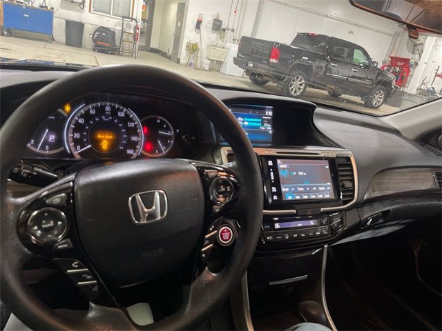 Used 2016 Honda Accord EX image 14