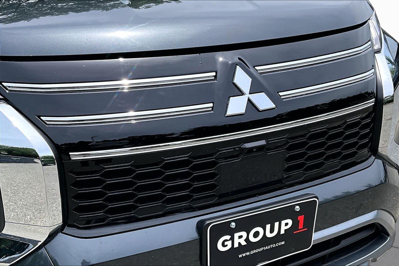 Used 2025 Mitsubishi Outlander SE AWD/4WD image 30