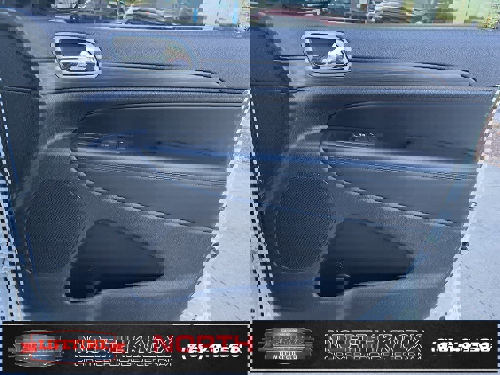 Used 2021 Jeep Grand Cherokee Laredo X image 29