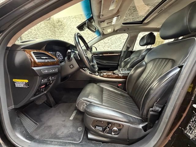 Used 2018 Genesis G90 5.0 Ultimate RWD image 19