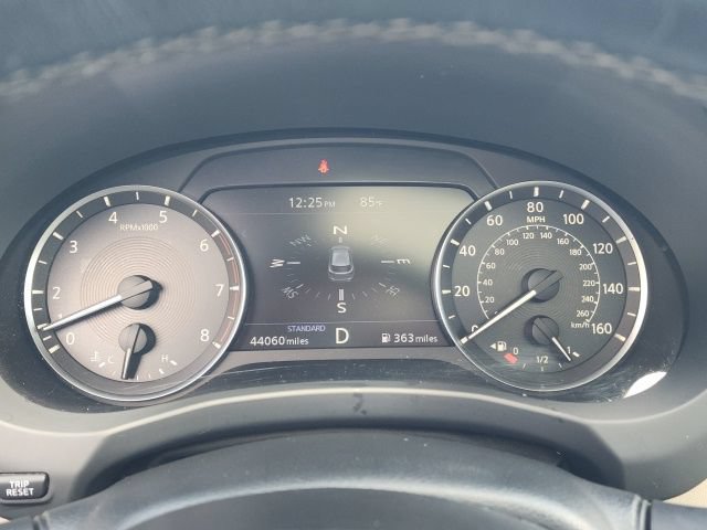 Used 2019 INFINITI QX50 Luxe w/ Navigation Package FWD image 30