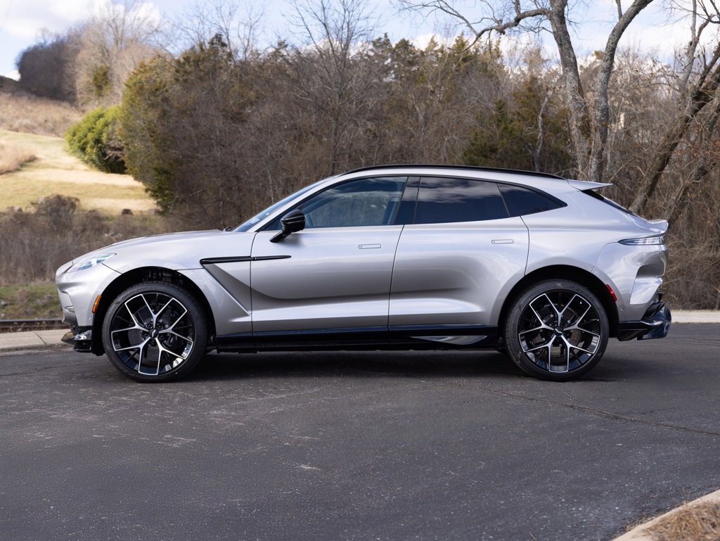 New 2025 Aston Martin DBX 707 image 5
