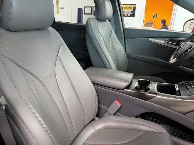 Used 2019 Lincoln Nautilus Reserve image 33