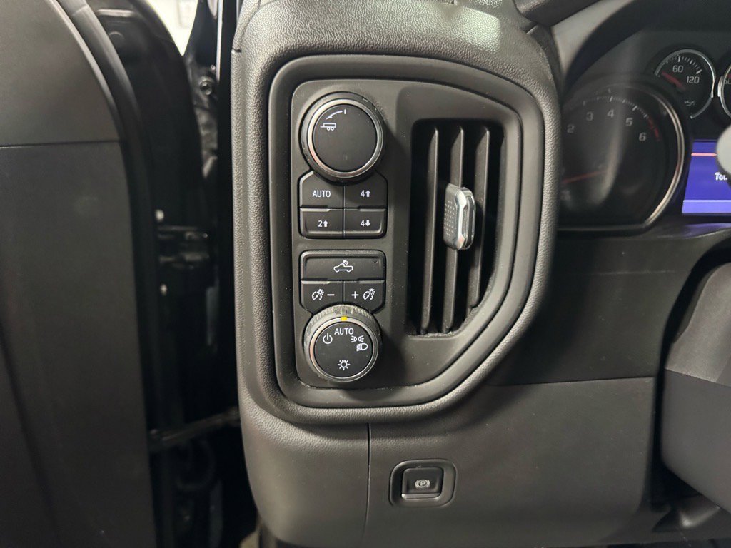 Used 2021 Chevrolet Silverado 1500 Custom Trail Boss w/ Realtree Special Edition image 18