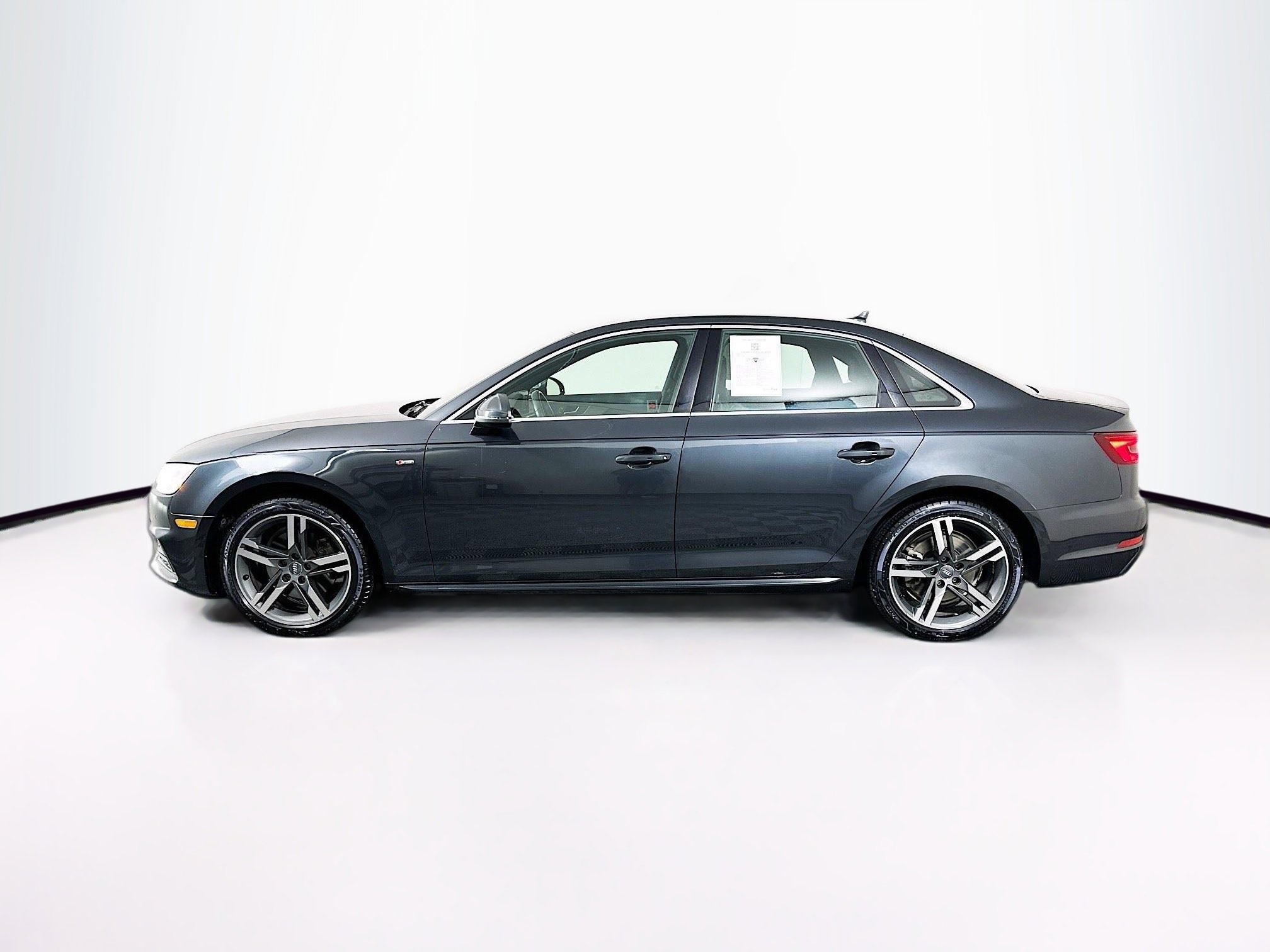 Used 2018 Audi A4 2.0T Ultra Premium Plus w/ Premium Plus Package FWD image 4