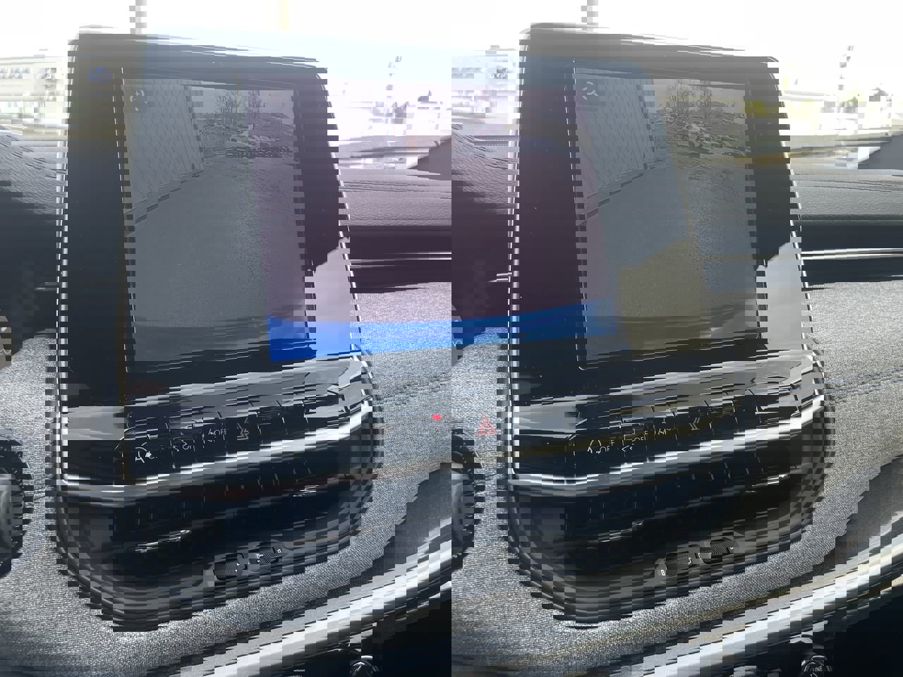 Used 2025 Jeep Compass Latitude AWD/4WD image 20