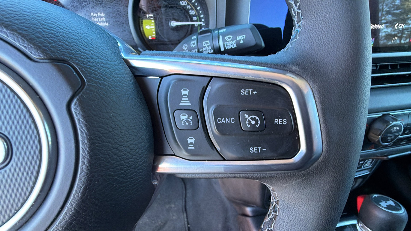 Used 2025 Jeep Wrangler Sahara 4xe w/ Safety Group image 27