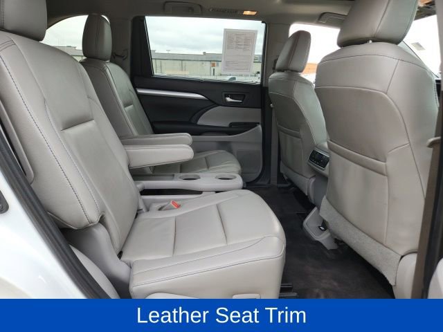Used 2019 Toyota Highlander XLE image 16