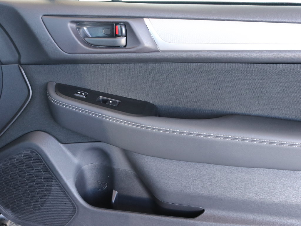 Used 2019 Subaru Outback 2.5i AWD/4WD image 38
