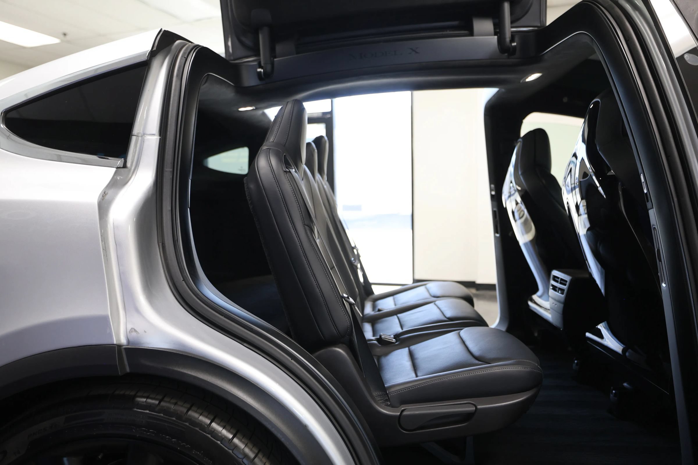 Used 2017 Tesla Model X 90D AWD/4WD image 41