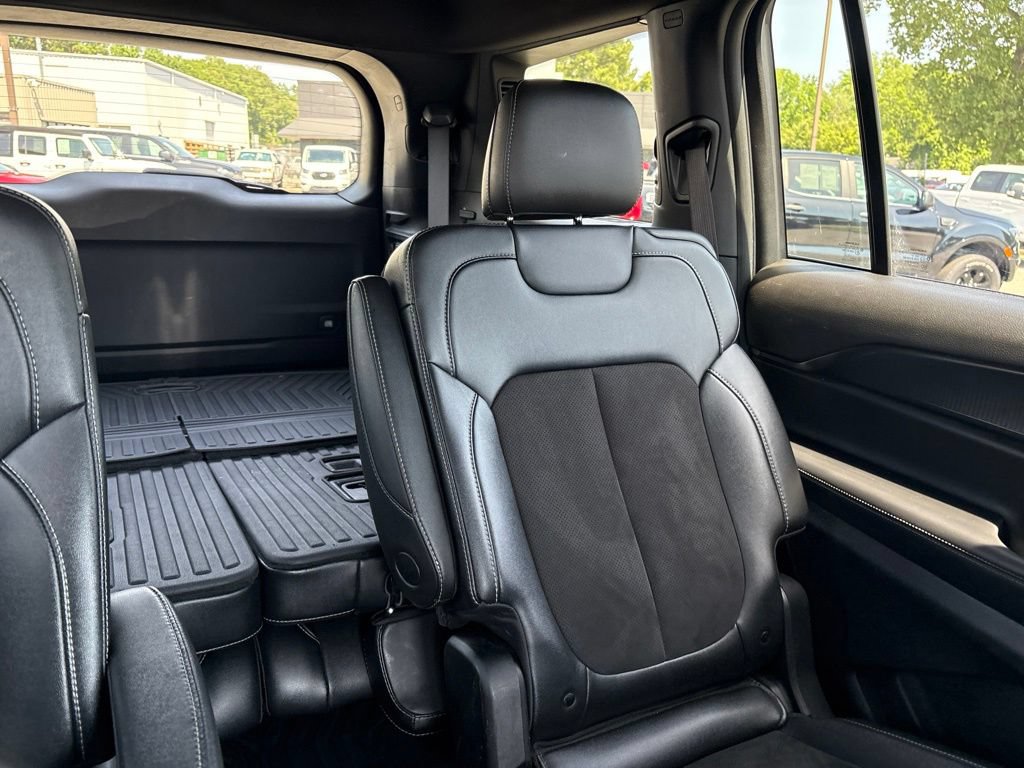 Used 2023 Jeep Grand Cherokee L Laredo AWD/4WD image 11