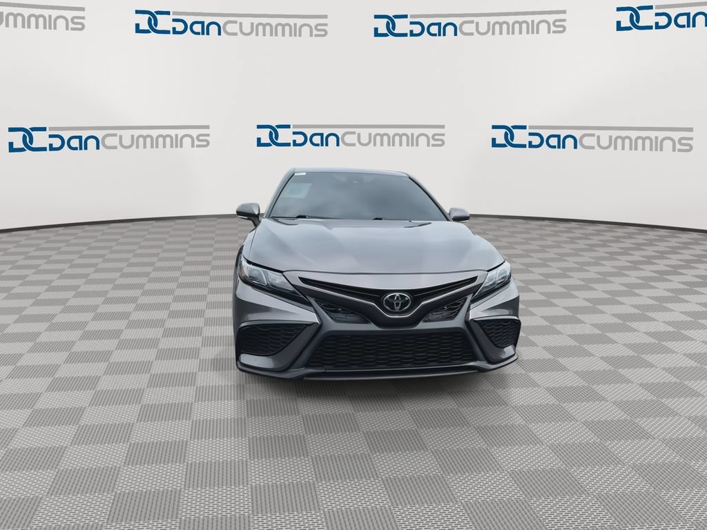 Used 2024 Toyota Camry SE FWD image 3