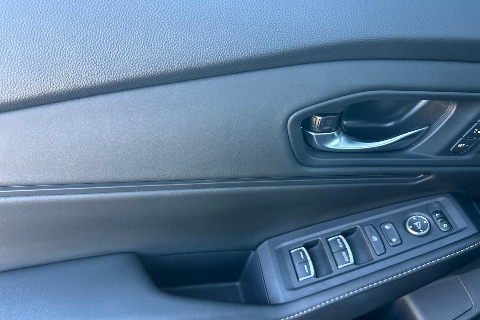 Used 2023 Honda Accord Sport image 11