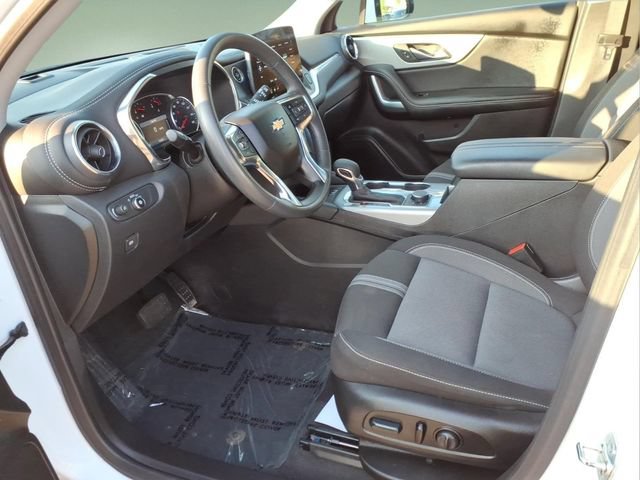Used 2024 Chevrolet Blazer LT w/ Convenience Package FWD image 11