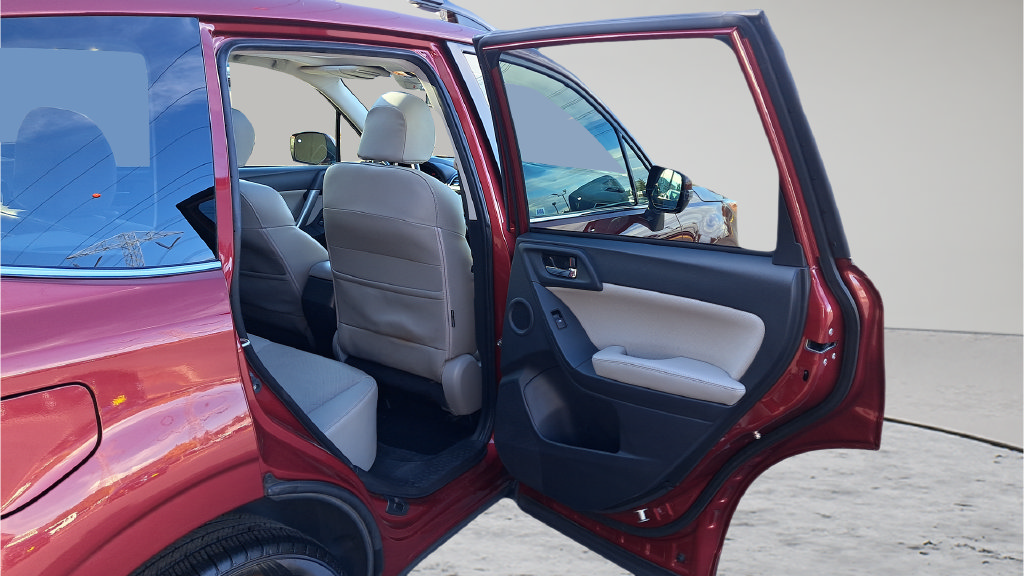Used 2016 Subaru Forester 2.5i Touring w/ Eyesight & Navigation System AWD/4WD image 13