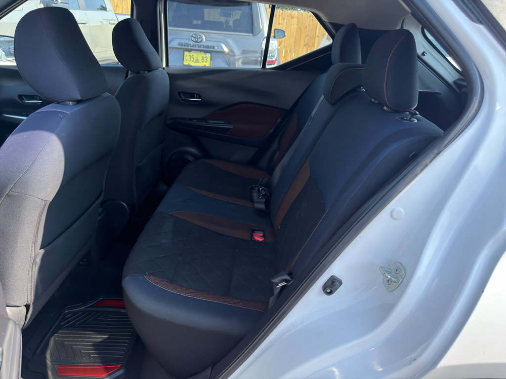Used 2018 Nissan Kicks SR FWD image 10
