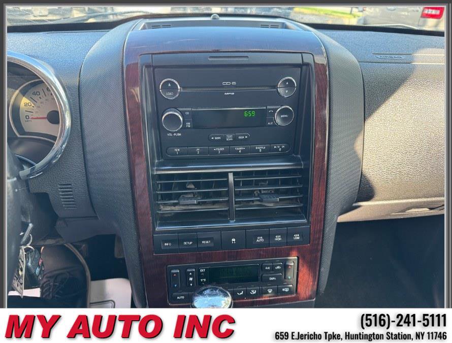 Used 2010 Ford Explorer Limited image 16