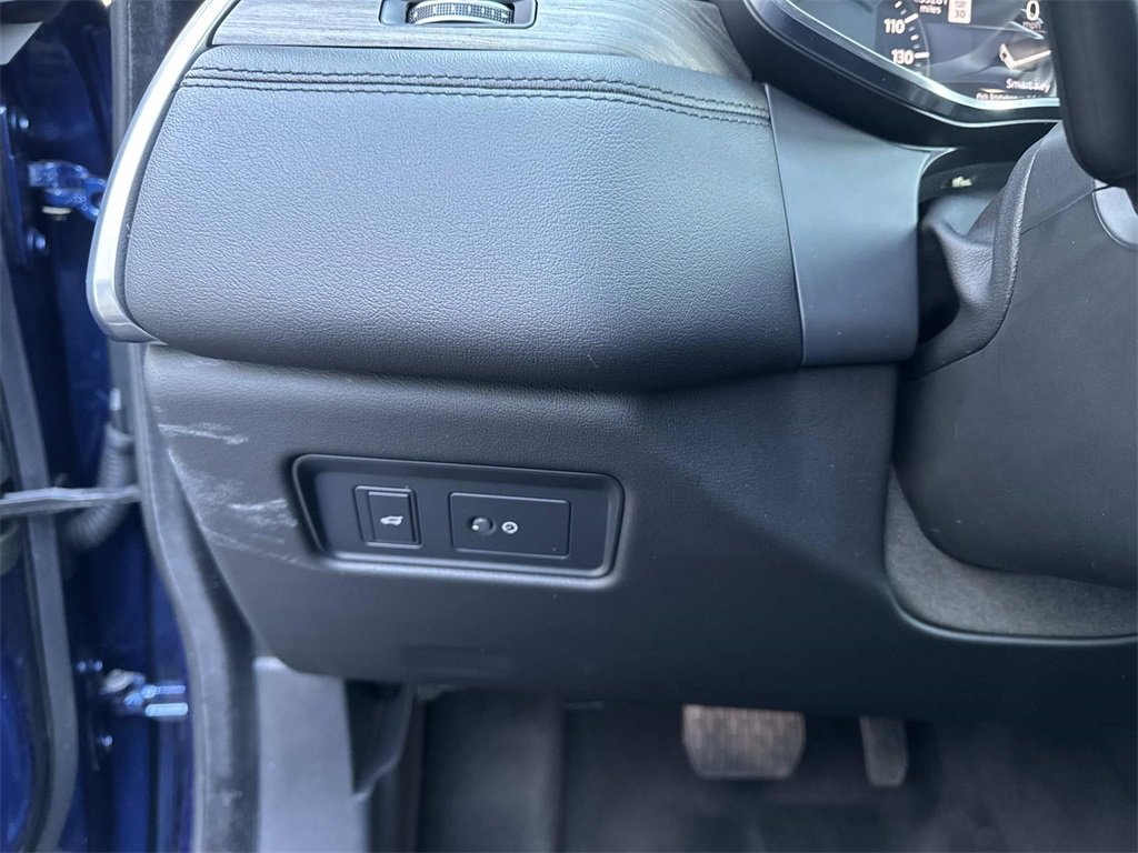 Used 2022 Jaguar F-PACE S image 28