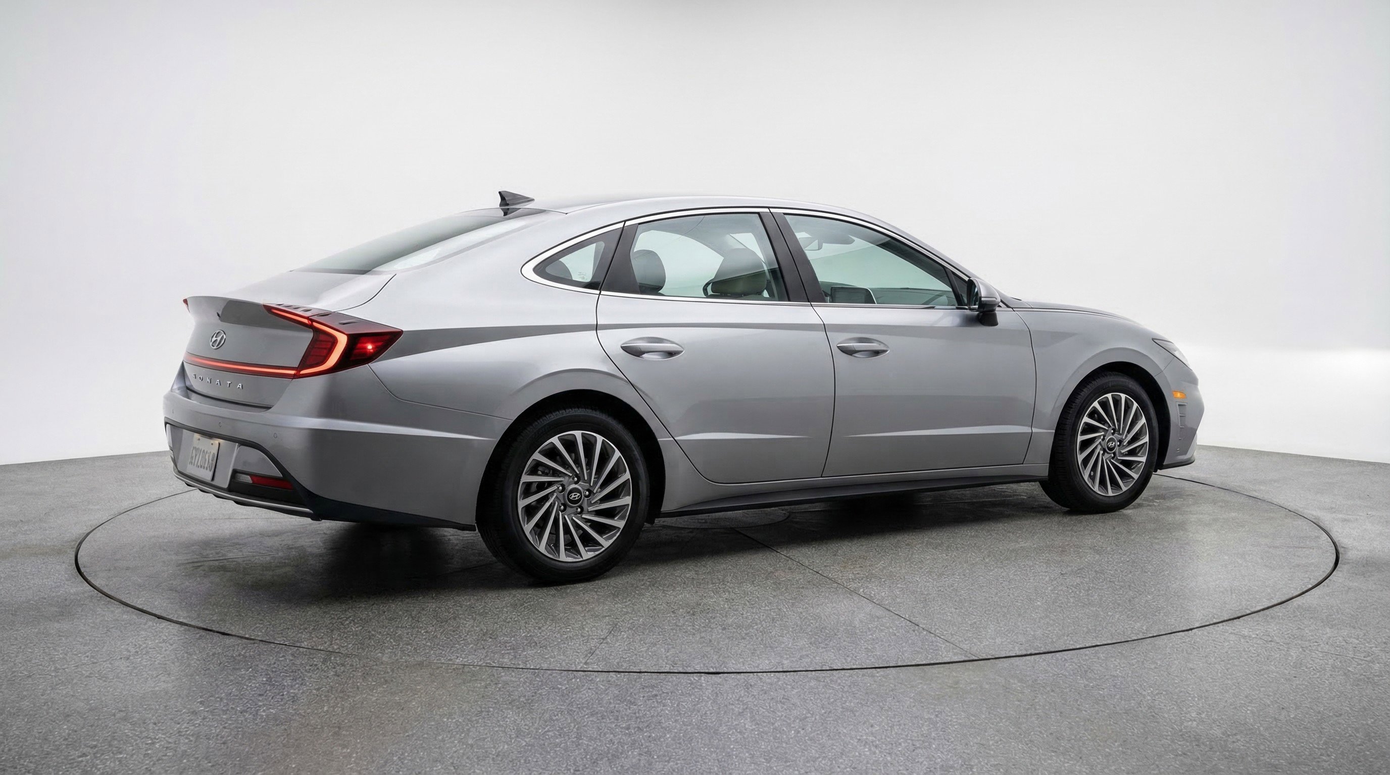 Used 2025 Hyundai Sonata SEL FWD image 9