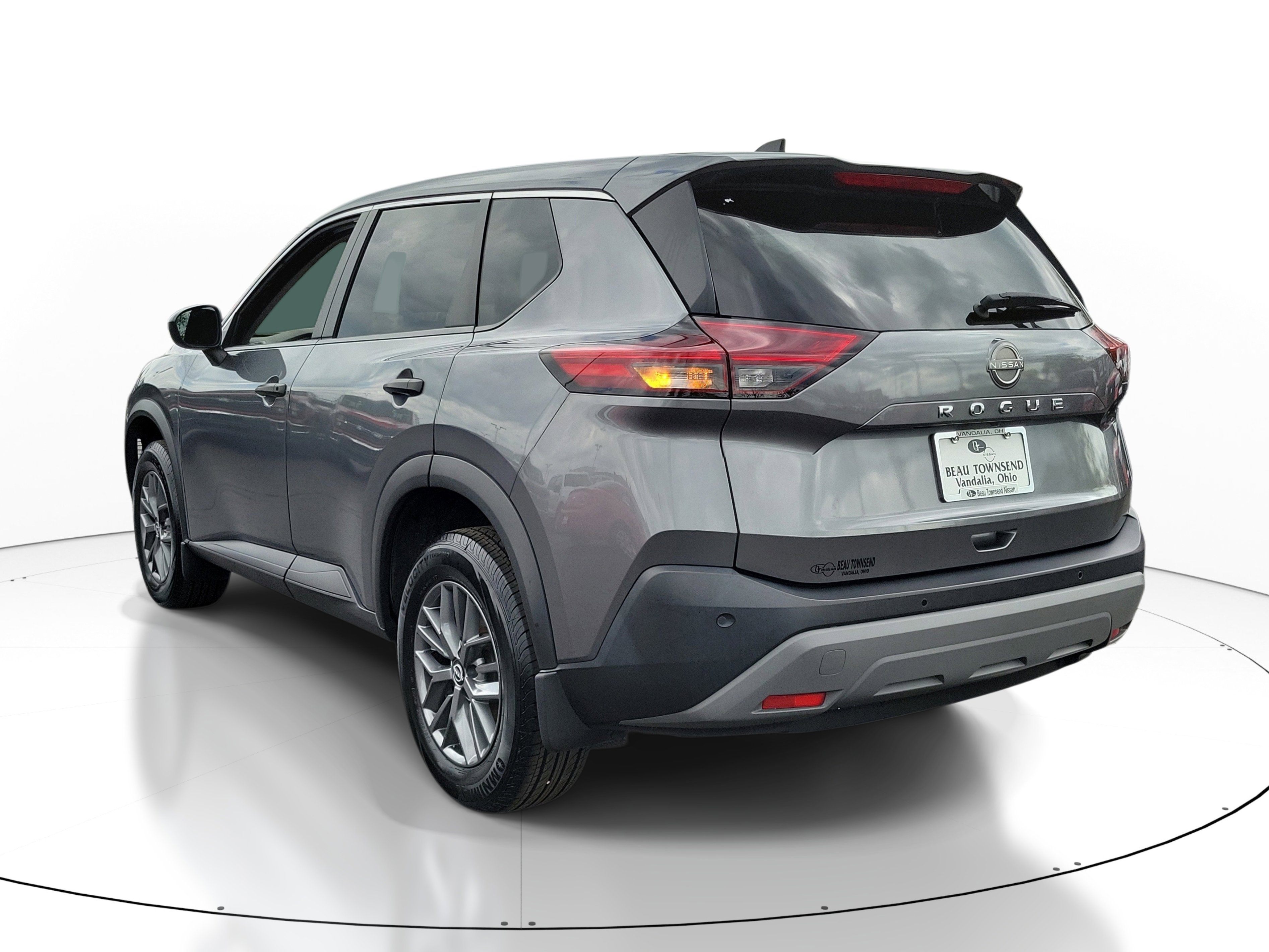 Certified 2022 Nissan Rogue S FWD image 3