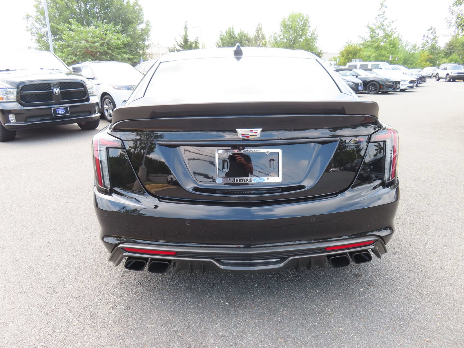 Used 2023 Cadillac CT5 V Blackwing w/ Carbon Fiber Package 2 RWD image 6