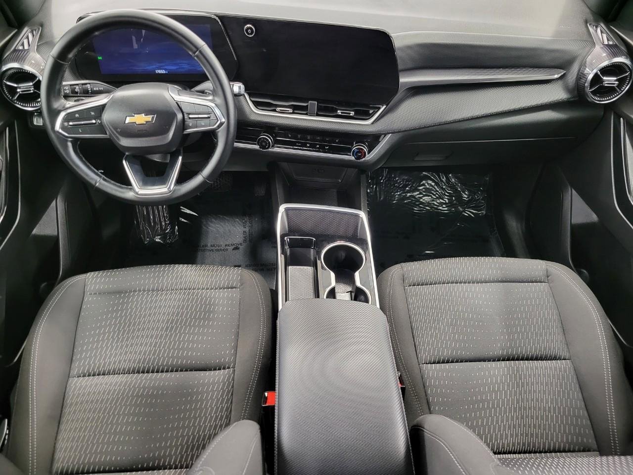 Used 2025 Chevrolet Equinox LT image 6