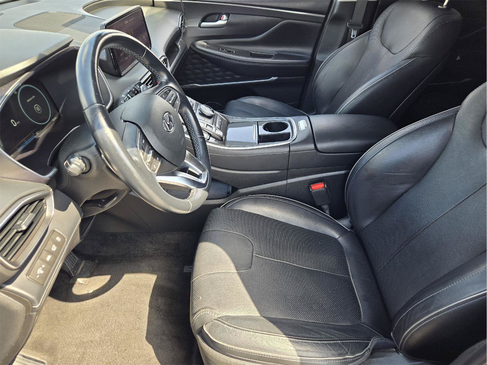 Used 2022 Hyundai Santa Fe SEL w/ Convenience + Premium Package AWD/4WD image 12