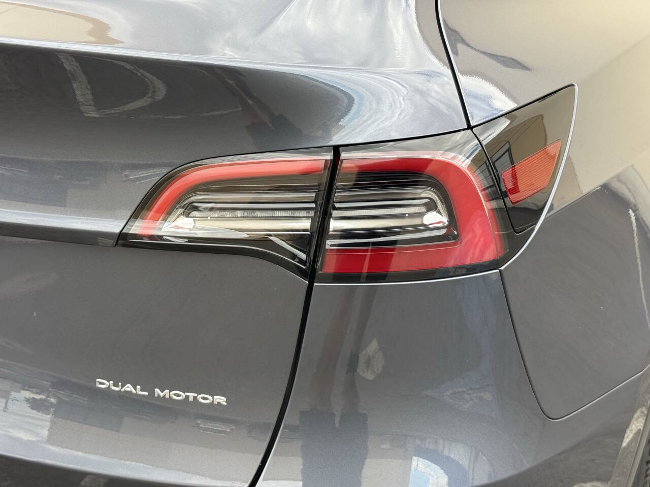 Used 2023 Tesla Model Y Long Range AWD/4WD image 28