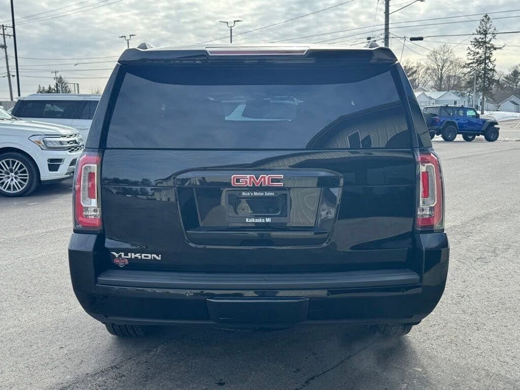 Used 2020 GMC Yukon SLE w/ SLE Value Package image 6