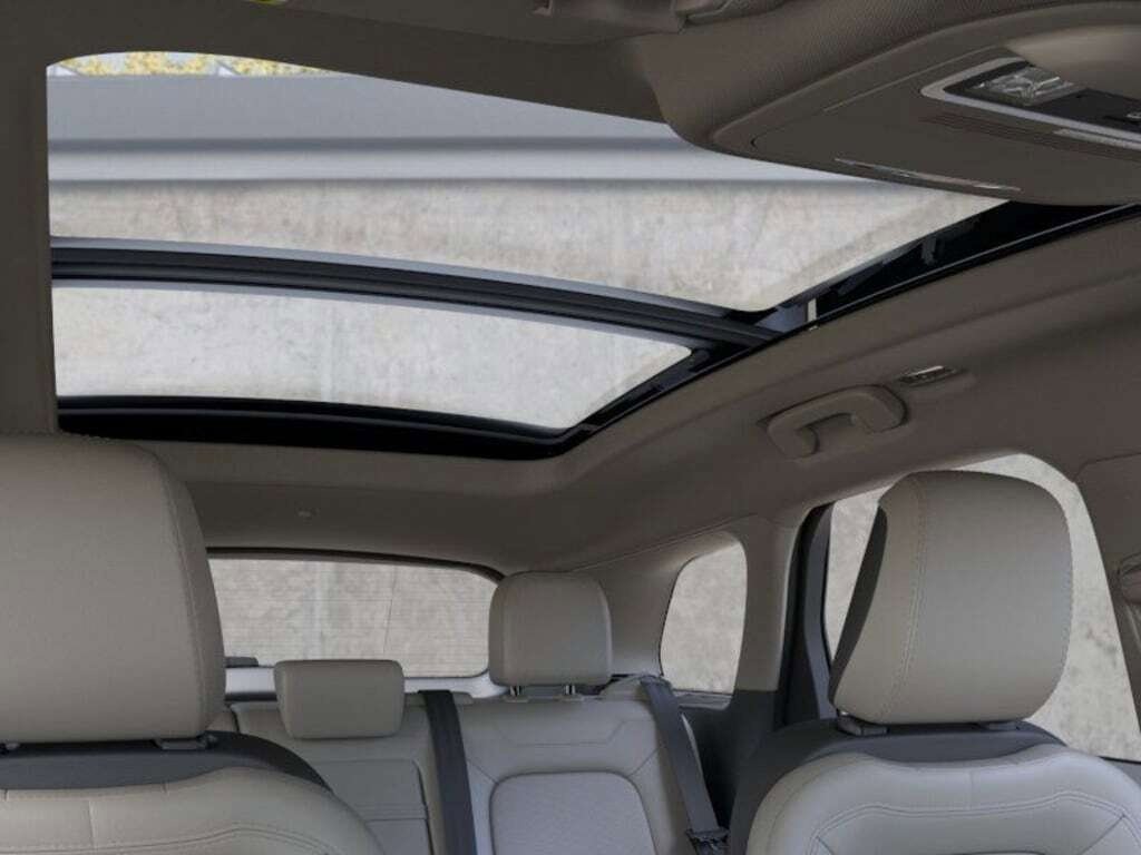 New 2025 Lincoln Corsair Reserve w/ Jet Appearance Package image 44