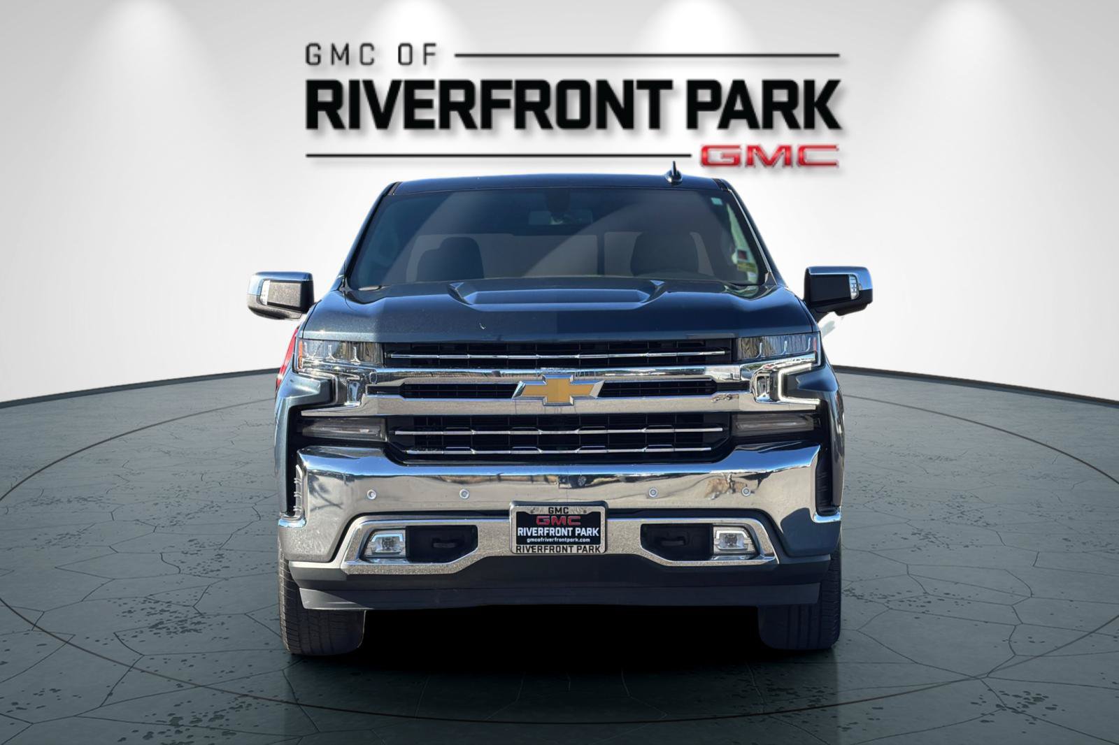 Used 2020 Chevrolet Silverado 1500 LTZ w/ LTZ Plus Package AWD/4WD image 8