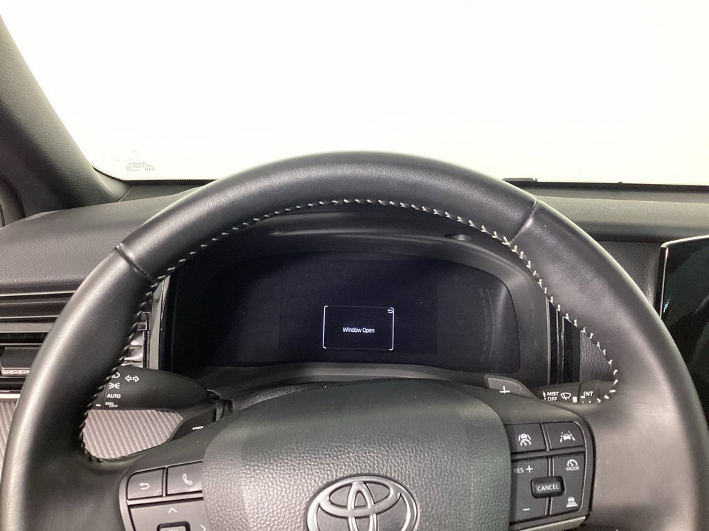 Used 2025 Toyota Camry SE w/ Convenience Package FWD image 13