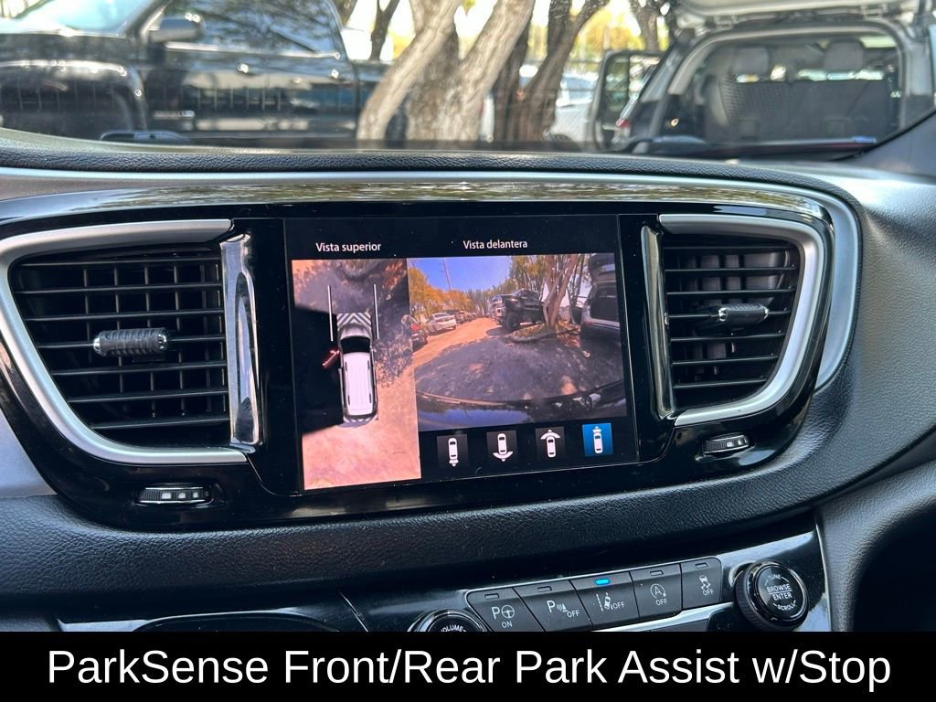 Used 2020 Chrysler Pacifica Touring-L Plus image 28