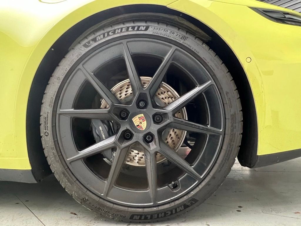 Certified 2025 Porsche 911 Carrera image 27