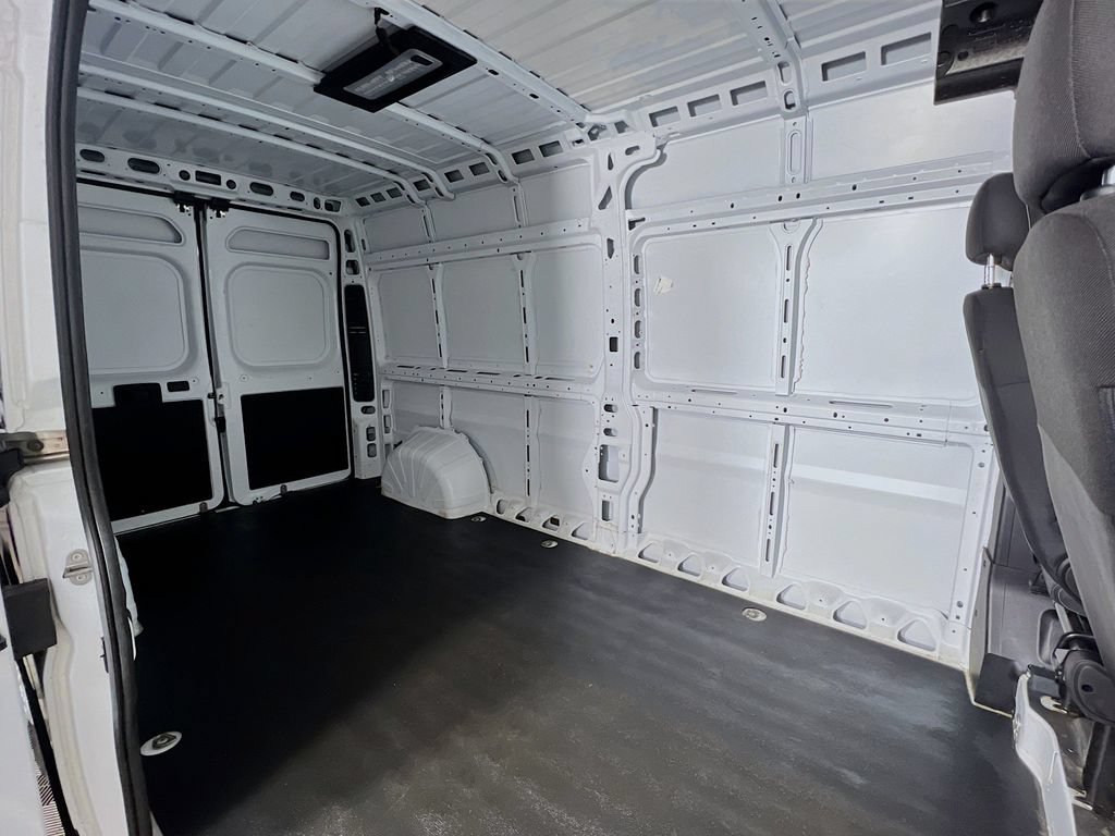 Used 2024 RAM ProMaster 2500 w/ Convenience Group FWD image 33
